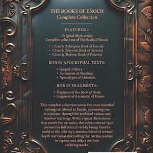 Op de afbeelding: De achterkant van "The Books of Enoch: Complete Collection" toont een sierlijk, donker bronzen filigraan rond een donkergrijze achtergrond. De tekst beschrijft de inhoud van het boek, inclusief Enochische teksten en bonusfragmenten.