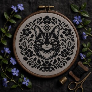 Modèle de point de croix de chat ukrainien, motif de broderie folklorique Vyshyvanka en noir (téléchargement PDF)