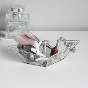 Paper boat jewelry dish. mothers day jewelry gift / holder. stained glass ring holder. anniversary gift for wife image 3