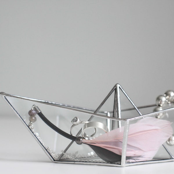 Paper boat jewelry dish. mothers day jewelry gift / holder. stained glass ring holder. anniversary gift for wife