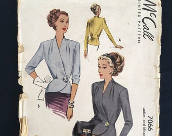 RARE 1950s McCall Vintage Tailored Blouse (No. 7066 - Size 16)