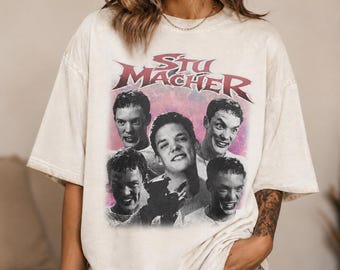 Camiseta vintage de Stu Macher con estampado: Camiseta con collage de películas de terror de los 90