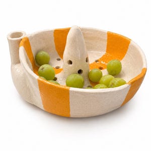 Sunburst Juicer | Handmade Ceramic Citrus Juicer | Pottery Lemon Squeezer | Functional Kitchen Decor | Handmade in Portugal
