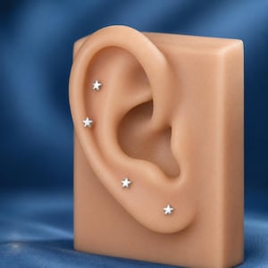 Titanium Star Threadless Labret Stud, Tiny Star Flat Back Cartilage Earring, Push Pin Helix Tragus Nose Piercing Jewelry, 16G 18G 20G Silver