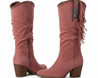Botas vaqueras de mujer, estilo western, con punta afilada, hebilla y borla, hasta la rodilla.