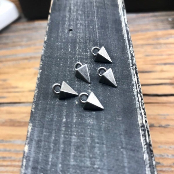 Tiny Gun Metal Spike Charms for Earrings, Bracelets or Necklaces - Findings and Supplies - DIY - Destash