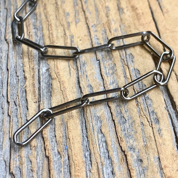 Paperclip Chain in Gun Metal - 3/16"x5/8" Open Link - By The Foot - Long Link