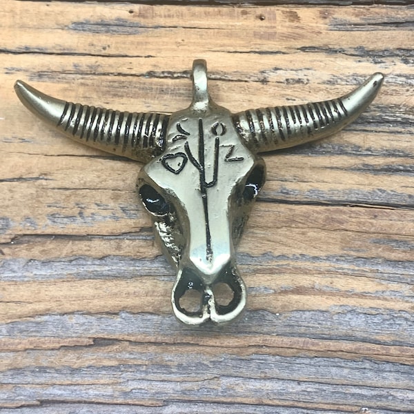 Clearance!  Large Antique Brass Bull Skull Pendant - 1 Piece - Jewelry Findings and Supplies - Necklace Components