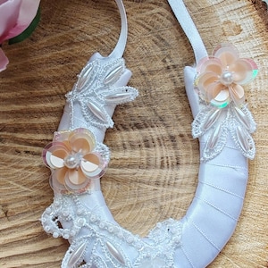 White Wedding Horseshoe