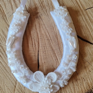 White Wedding Horseshoe