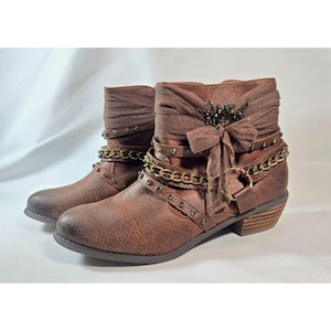 Embellished Western Bootees Brown Faux Leather 9.5 Not Rated Fairy Grunge Whimsy Cowgirl Festival Stacked Heel