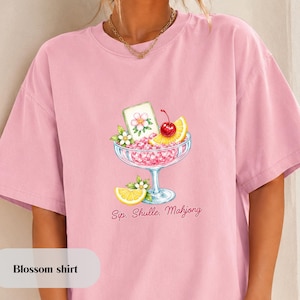 Camiseta Lemon Mahjong, Camiseta Sip Shuffle Mahjong, Camiseta Mahjong Cocktail, Presente para Mahjong com Peças Floridas, Camiseta para Noite de Jogos Feminina