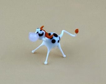 非常にクールな日本の張り子の首が揺れる赤べこ幸運の牛の置物 - Etsy 日本