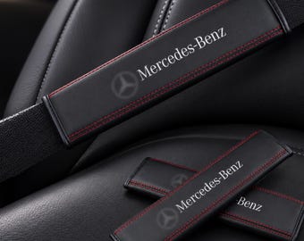 Spallacci per cinture di sicurezza in pelle Mercedes, cuciture rosse, protezione comfort