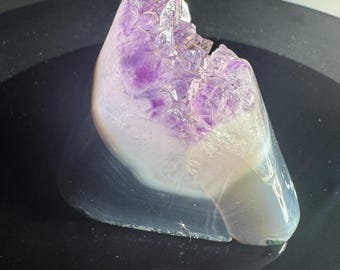 Rodaja de geoda de cristal de amatista y ágata para la decoración del hogar.