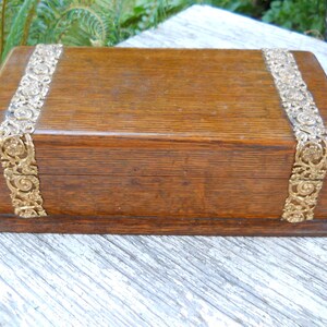 Antique Stunning 1880s Brass Oak Wood Victorian Collar Treasury Box Ornate French English Country Edwardian Art Nouveau Jewelry Trinket Box image 3