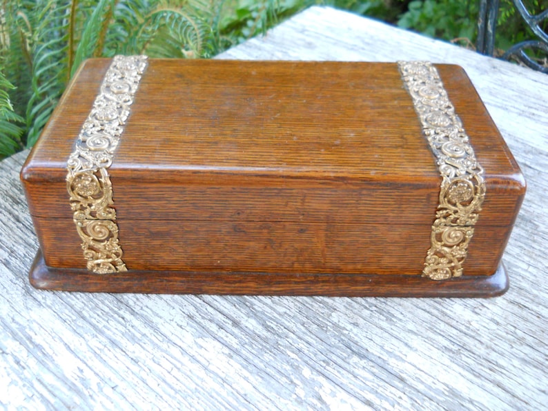 Antique Stunning 1880s Brass Oak Wood Victorian Collar Treasury Box Ornate French English Country Edwardian Art Nouveau Jewelry Trinket Box image 3