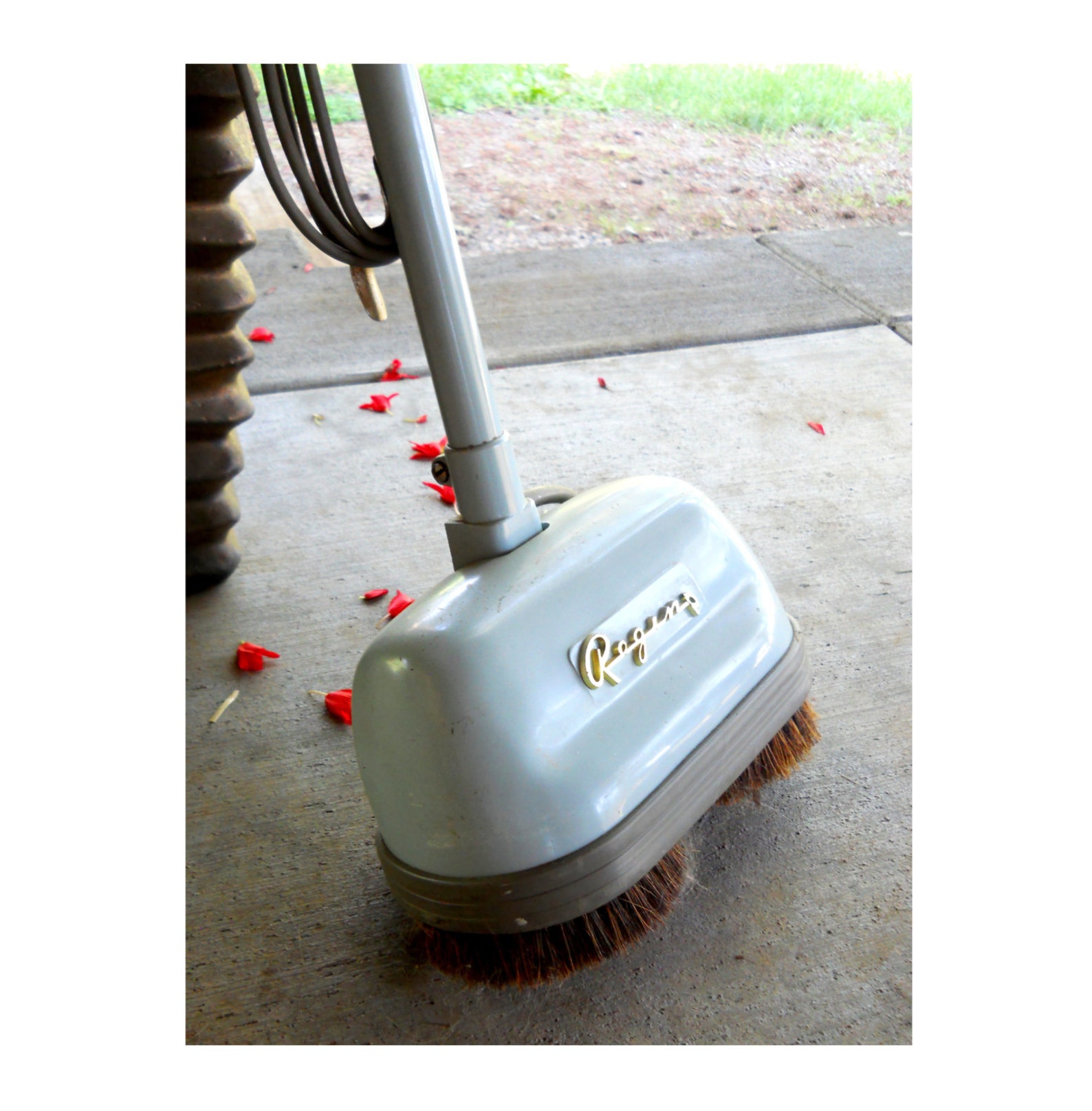 Regina Industrial Electric Wood Floor Vintage Polisher Sweeper