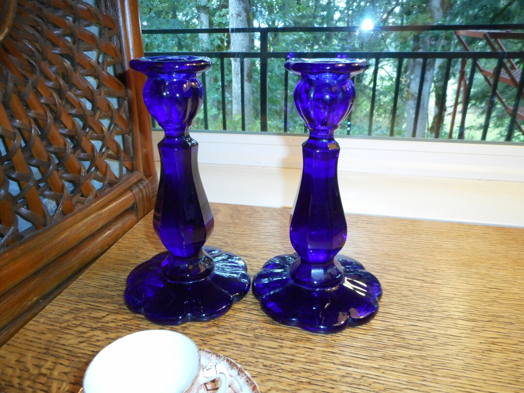 Talking Tables Blue Glass Candlestick Holder Taper Candle Stand for Indoor or Outdoor Dining, Elegant Dinner Party Decorations, Birthday, Garden, Wedding, Home Décor Large