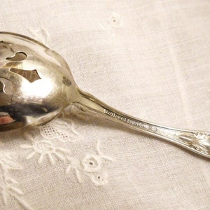 Sweet Antique Victorian Queen Elizabeth 1908 Ornate Sugar Sifter Silver Plate Spoon Scalloped Bowl National Silverplate image 8