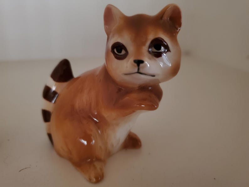 Norcrest Racoon Huggers Kitsch MCM Porcelain Salt Pepper Shakers image 13