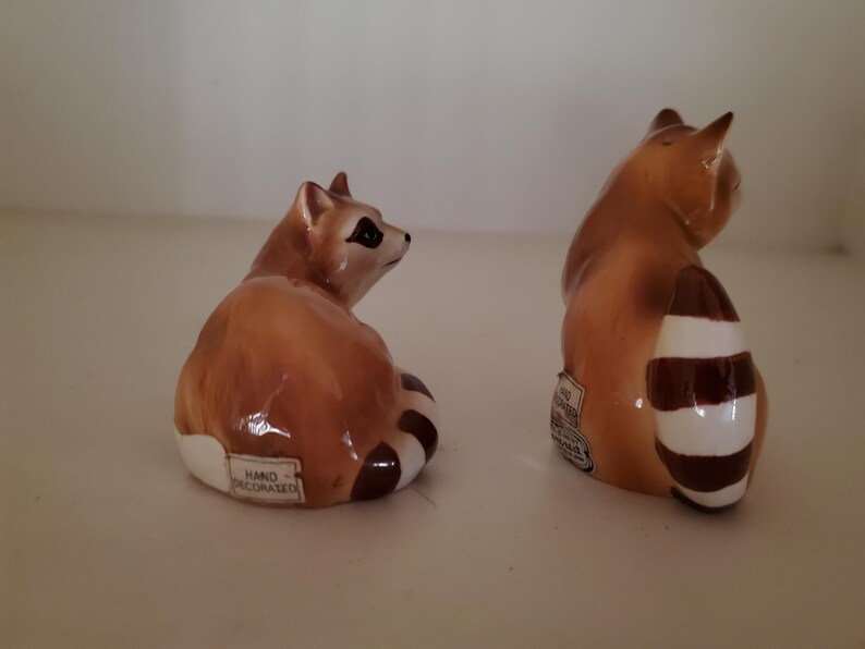 Norcrest Racoon Huggers Kitsch MCM Porcelain Salt Pepper Shakers image 12