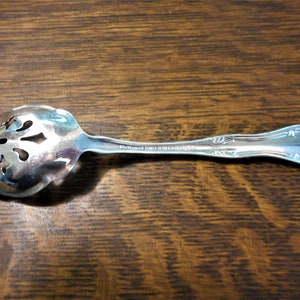 Sweet Antique Victorian Queen Elizabeth 1908 Ornate Sugar Sifter Silver Plate Spoon Scalloped Bowl National Silverplate image 7