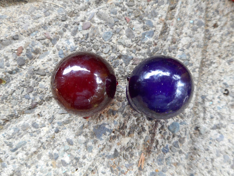 Beautiful Rare Tiny 1 Inch Amber Red Glass /& Cobalt Blue Glass Miniature Insulator Cap Scarce Hardware Salvage Vintage French Farmhouse