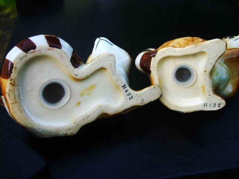 Norcrest Racoon Huggers Kitsch MCM Porcelain Salt Pepper Shakers image 20