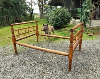 Antique 1700s-1800s Fiddleback Maple American Farmhouse Rope Bed / Day Bed / Beautifully Rare Early Americana Bed From Writer Whiting