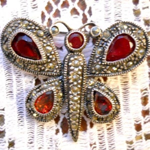 Vintage 1930s Art Deco Figural Butterfly Brooch 925 Signed Sterling Silver Marcasite Red Garnet Orange Citrine Victorian Pin Brooch Bild 1