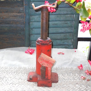 Antique 3 Ton Floor Jack Working Vintage Tool Rare Primitive Model T Industrial Auto Petromobilia Cast Iron Rustic Vintage Country Salvage