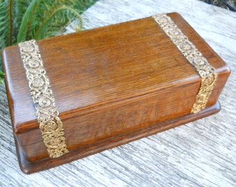 Antique Stunning 1880s Brass Oak Wood Victorian Collar Treasury Box Ornate French English Country Edwardian Art Nouveau Jewelry Trinket Box