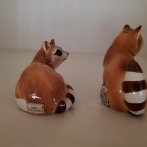 Norcrest Racoon Huggers Kitsch MCM Porcelain Salt Pepper Shakers image 17
