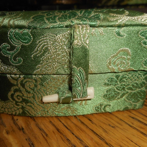 Chinese Dragon Silk Brocade Box Sumi E Painting Calligraphy Pen Set Case in Green and shops Gold Jewelry Box Decorative Display Case