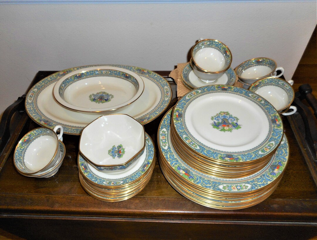 Large Collection 43 Piece Lenox Dinnerware Set Service for 8 Porcelain