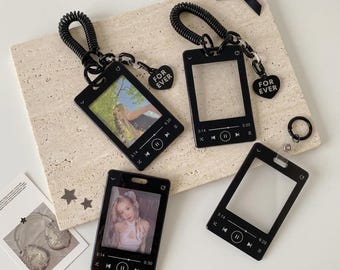 Music Player Photocard Holder Keychain Kpop Idol Photo Display Case ID Card Holder Retro MP3 Style Card Protector Bag Charm Gift