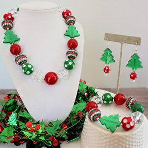 OH CHRISTMAS TREE Necklace, Christmas Chunky Necklace, Red & Green Beads, Child or Adult Size Gumball Bead Statement Necklace, Girls Jewelry