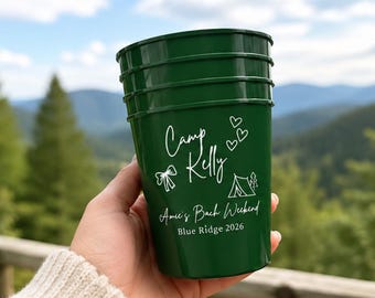 Gepersonaliseerde Camp Bachelorette Stadionbekers | Camp Bach-weekendbekers | Op maat gemaakte plastic feestbekers | Bedankje voor bruidsmeisje | Kampthema Bach