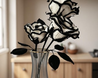 Gehäkelter Blumenstrauß, handgefertigte thailändische Schwarzweiss-Rosen, ewige Blumendekoration für Haus & Schenken