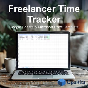 Puede incluir: Un portátil que muestra una plantilla de seguimiento de tiempo para autónomos en Google Sheets y Microsoft Excel. La pantalla muestra un registro de proyectos con columnas para clientes y tarifas. Una taza blanca está sobre una mesa redonda.
