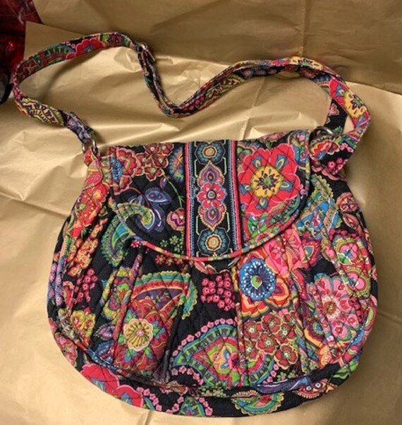 Vera Bradley - 🔔 🛍️ GIVEAWAY! 🛍️ 🔔 Enter for a chance to win a prize  box of NEW FEATHERWEIGHT STYLES! Here's how to win: 1. Follow @verabradley  2. Like this post