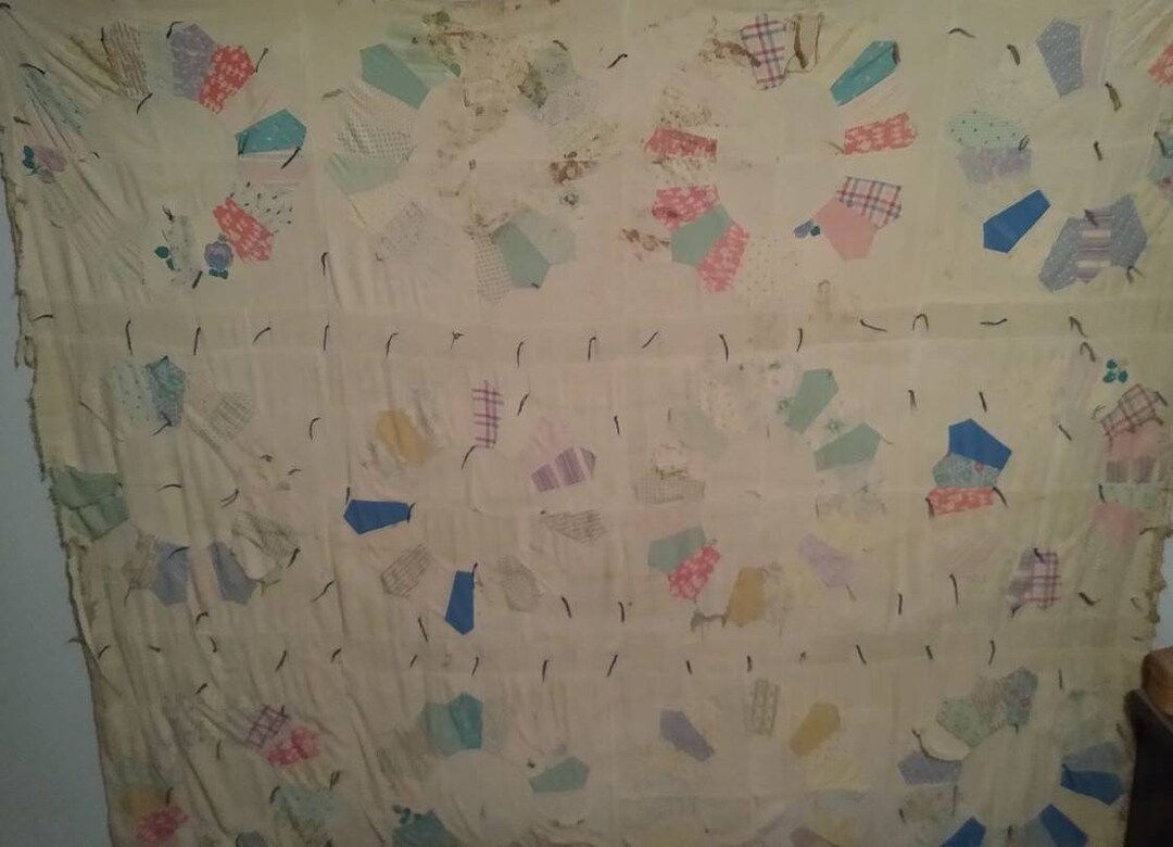 Antique Salvage Quilt Dresden Plate Cutter Quilt Perfect for Pillows