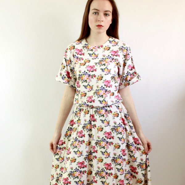 Vintage 1980's PINK & white Cabbage Rose FLORAL Print Dress / 80s Does 50's Flower Print DOLLY Babydoll Bloused A Line Dress size Medium
