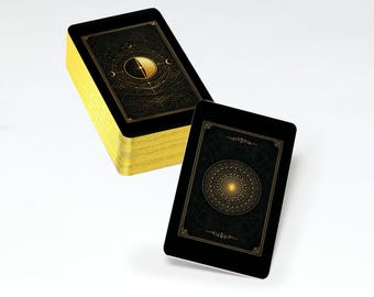 De Frequency Deck Gold Edition met handleiding in een stevige doos.