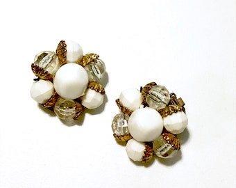 1960s Vintage Cluster Earrings / White Retro Statement Earrings / Clip On Earrings