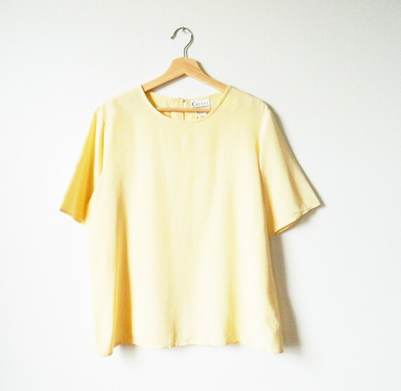Silk Buttercream Pastel Vintage Blouse / Boxy Vint
