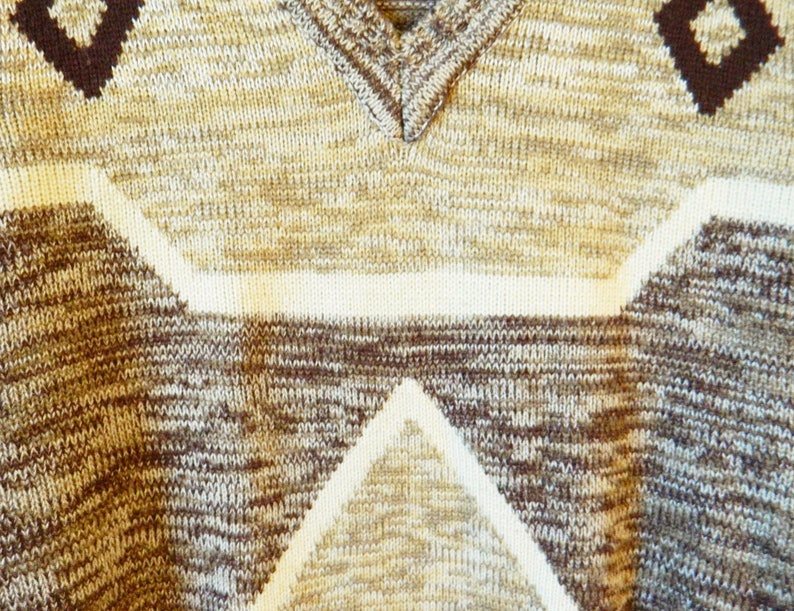 Diamond Knit Pullover Sweater 70s Aztec V-Neck Sweater Vintage Diamond Sweater