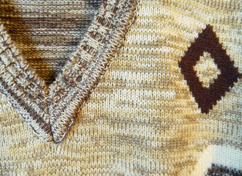 Diamond Knit Pullover Sweater 70s Aztec V-Neck Sweater Vintage Diamond Sweater