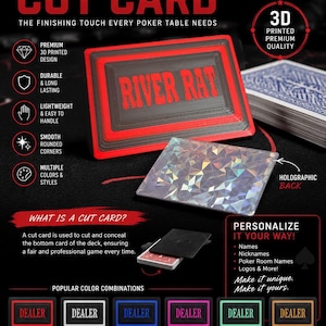 Könnte beinhalten: Eine rechteckige, 3D-gedruckte Dealer-Cut-Card mit dem Text RIVER RAT in Rot auf schwarzem Hintergrund und einem roten Rand. Die Karte hat eine holografische Rückseite mit geometrischem Muster. Das Bild enthält Text, der Merkmale wie Premium-Qualität, Langlebigkeit und Anpassungsoptionen für Namen, Spitznamen und Logos beschreibt.